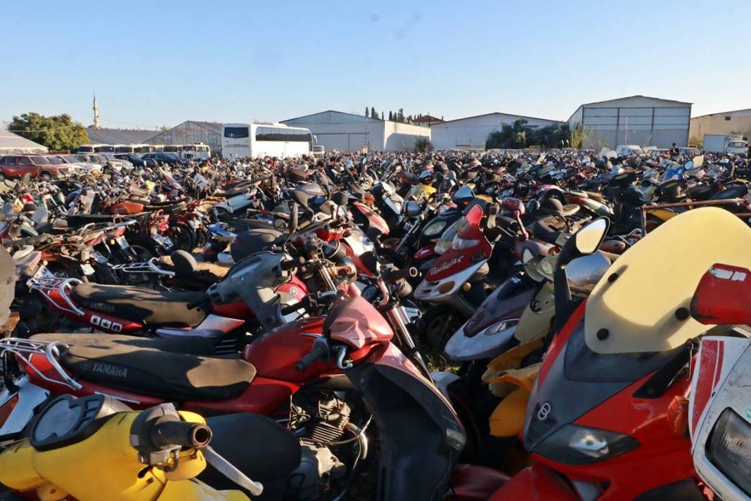 Milli servet, hurdaya çıktı! Milyonluk araçlar çürümeye terk edildi, 15 yıldır bekliyorlar 27